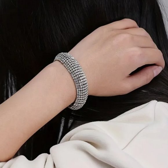 7 Row Curve Full Rhinestone Tennis Bracelet for Women - Copper Sparkling Jewelry - Picture 2 of 8